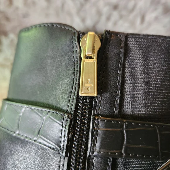 New Kenneth Cole Emmie Wedge Black Leather Booties - Picture 9 of 10